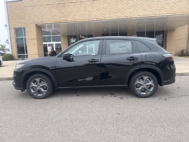 2027 Honda HR-V LX — photo 1 of 20