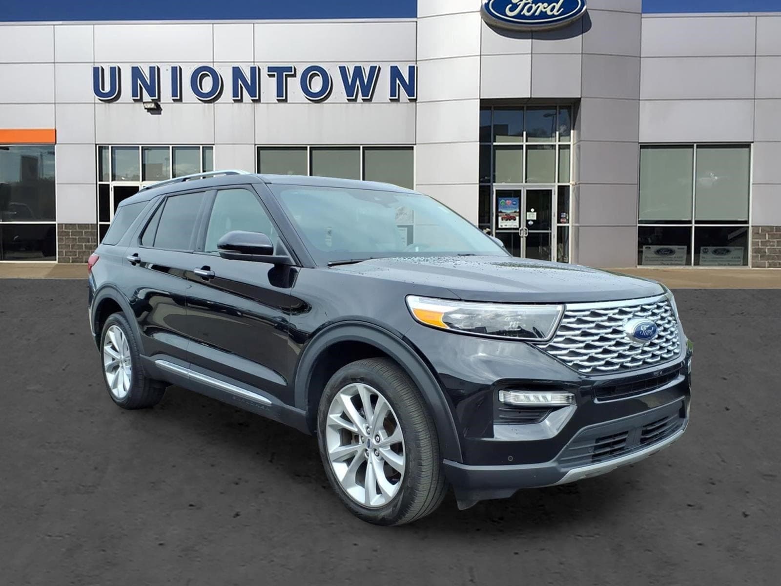 2023 Ford Explorer Platinum — photo 1 of 20