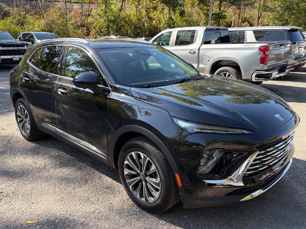 2024 Buick Envision Preferred — photo 1 of 33