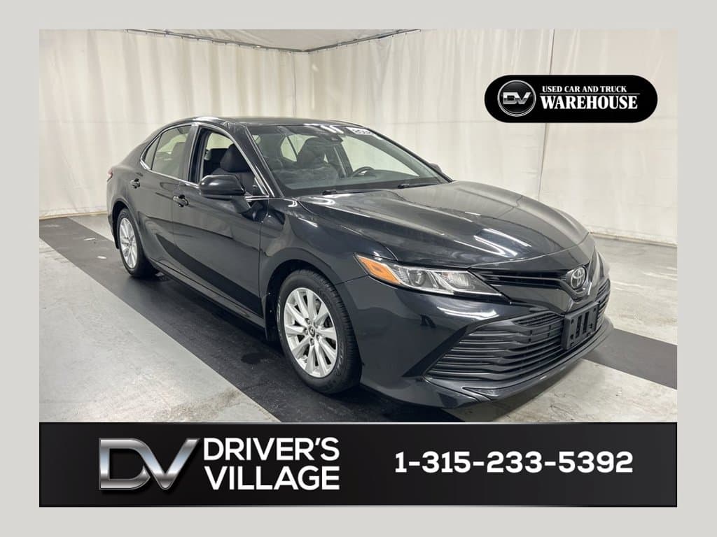 2018 Toyota Camry LE — photo 1 of 23