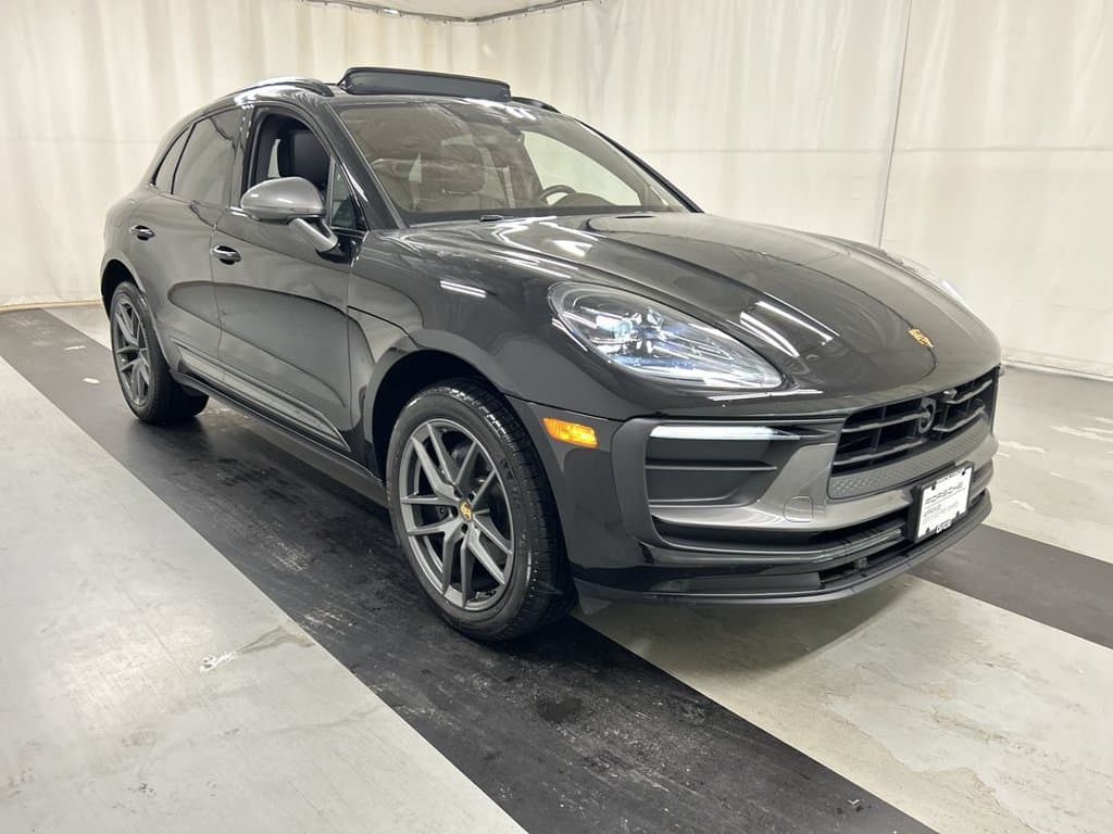 2026 Porsche Macan T — photo 1 of 25