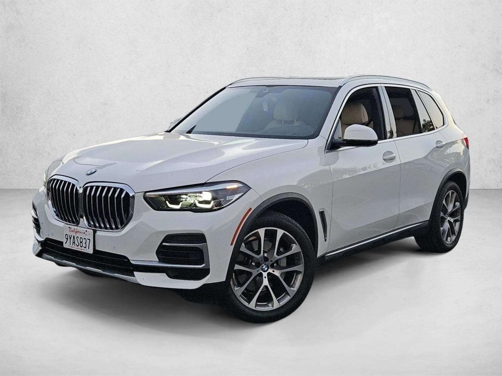 2022 BMW X5 xDrive40i — photo 1 of 15