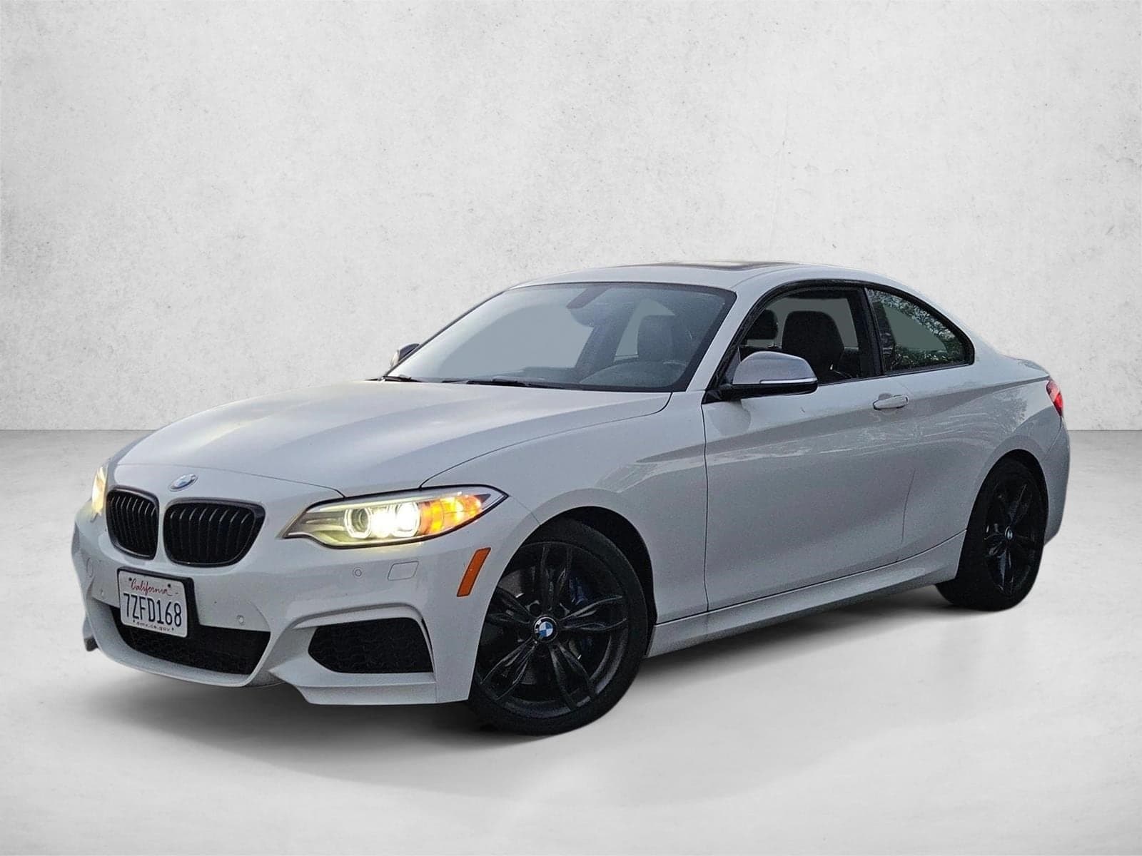 2017 BMW 2 Series M240i — photo 1 of 15