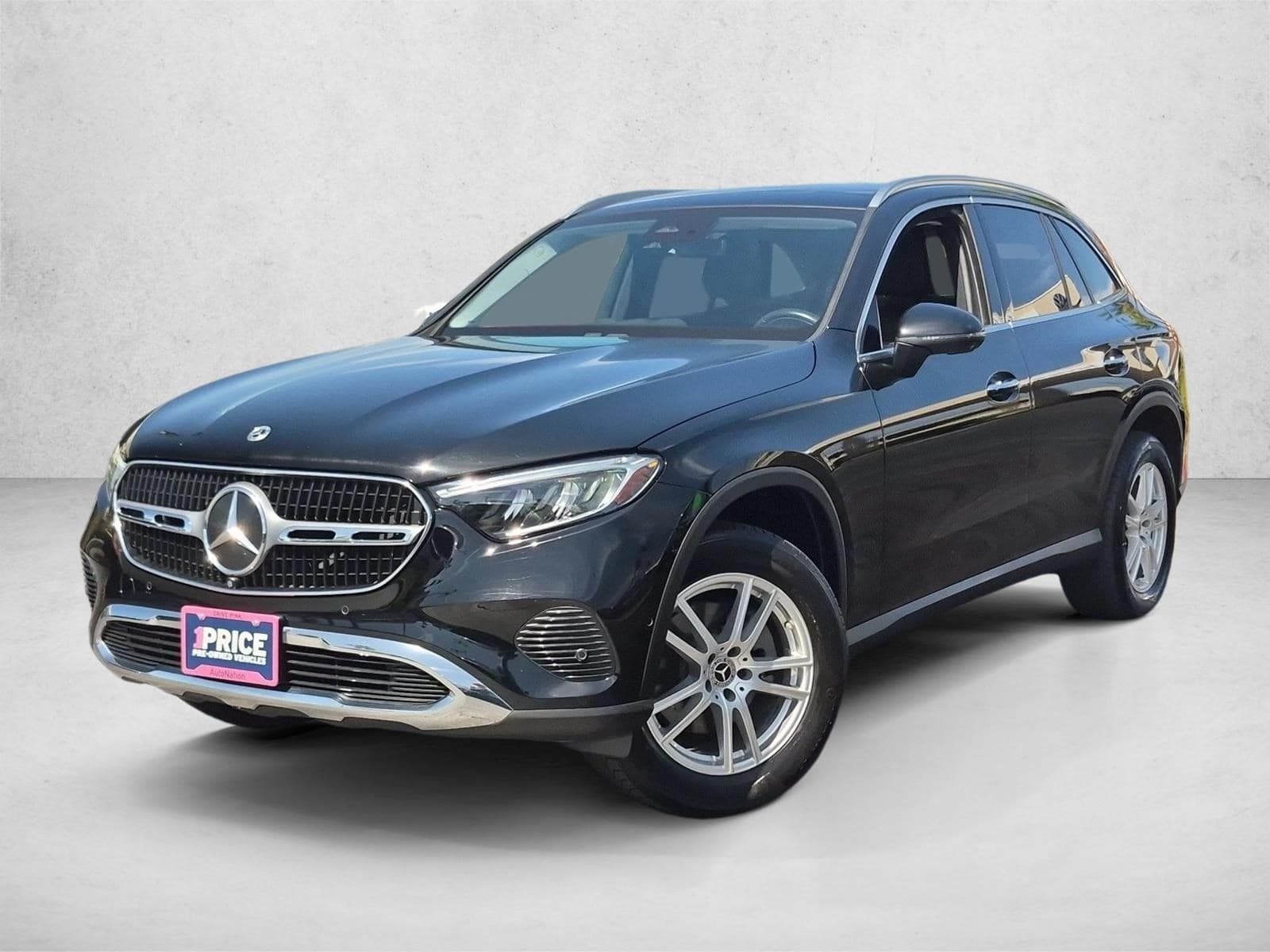 2023 Mercedes-Benz GLC Base — photo 1 of 26