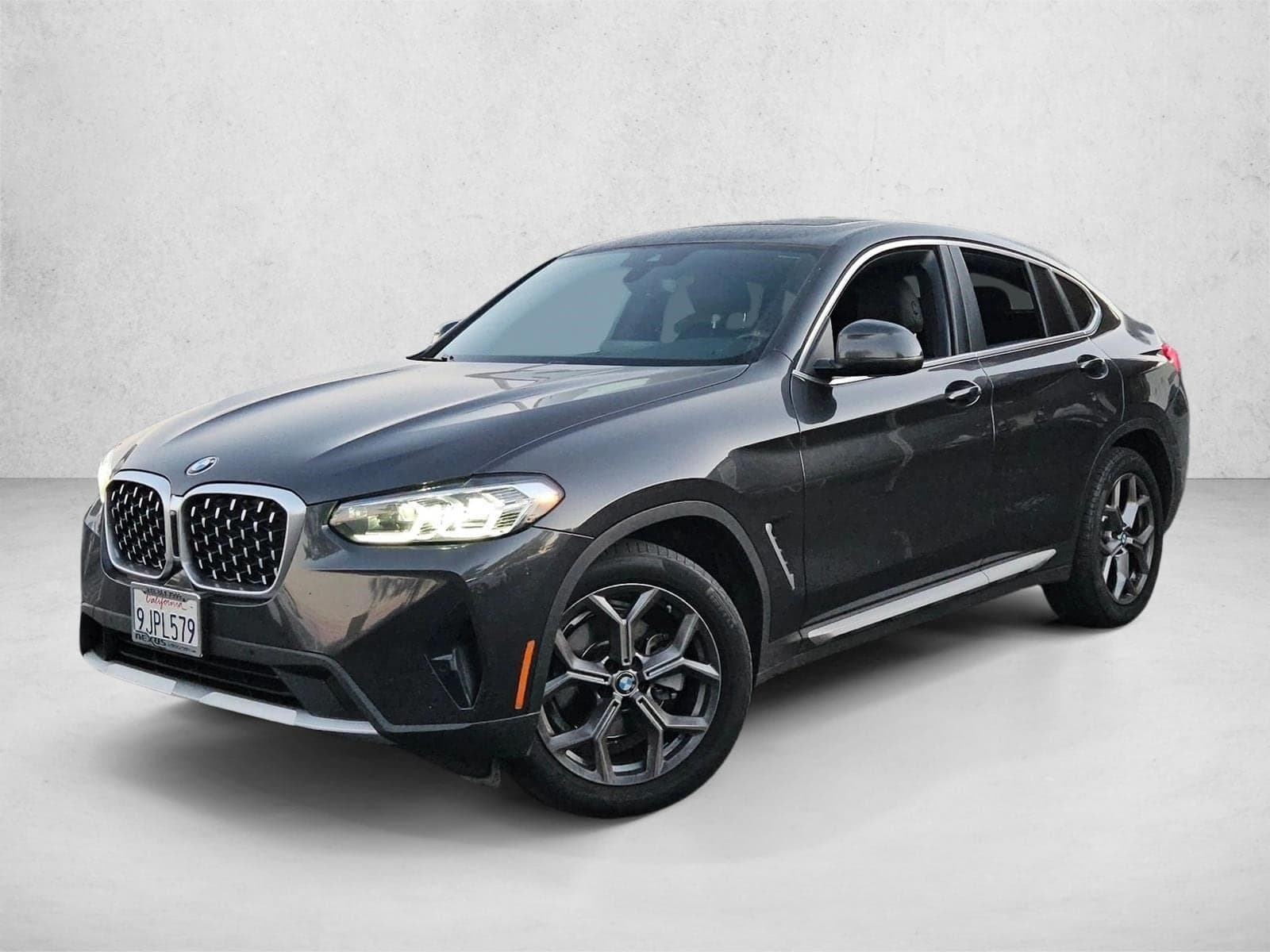 2024 BMW X4 xDrive30i — photo 1 of 15