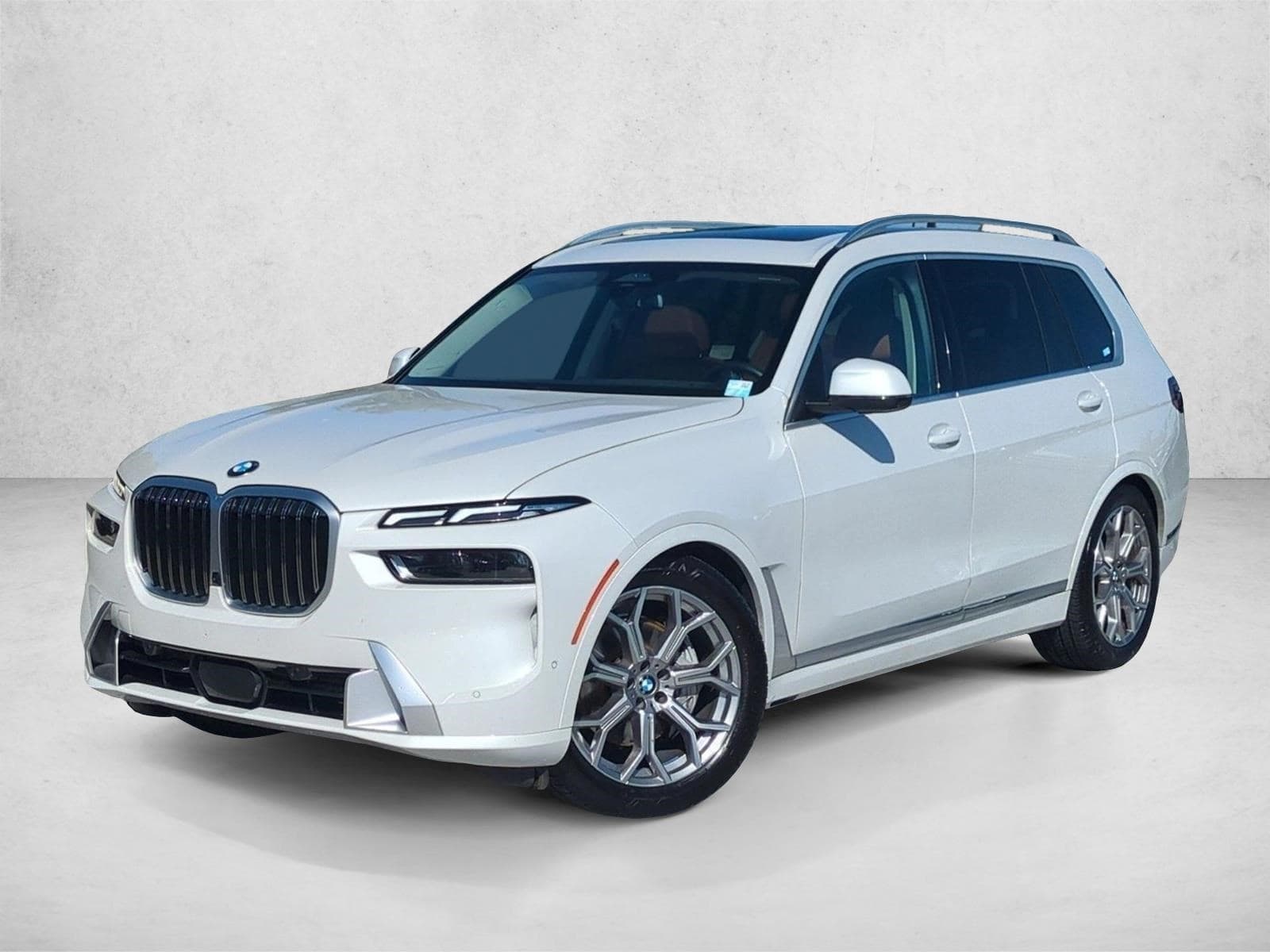 2024 BMW X7 Base — photo 1 of 30
