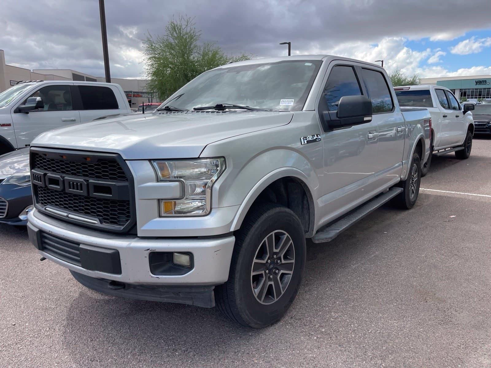 2017 Ford F-150 XLT — photo 1 of 11