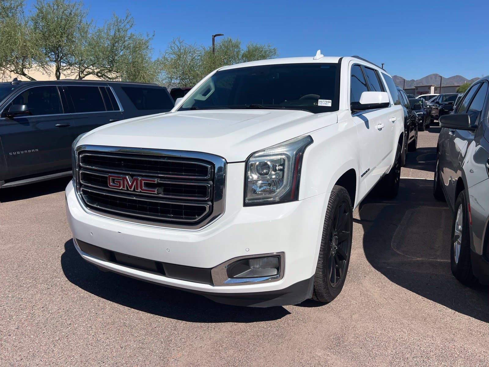 2018 GMC Yukon XL SLT — photo 1 of 11