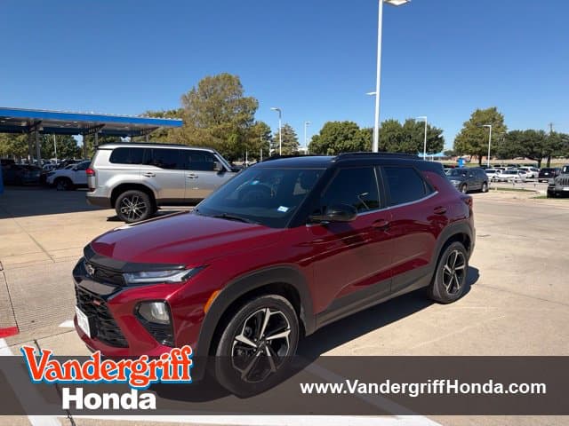 2023 Chevrolet Trailblazer RS — photo 1 of 17
