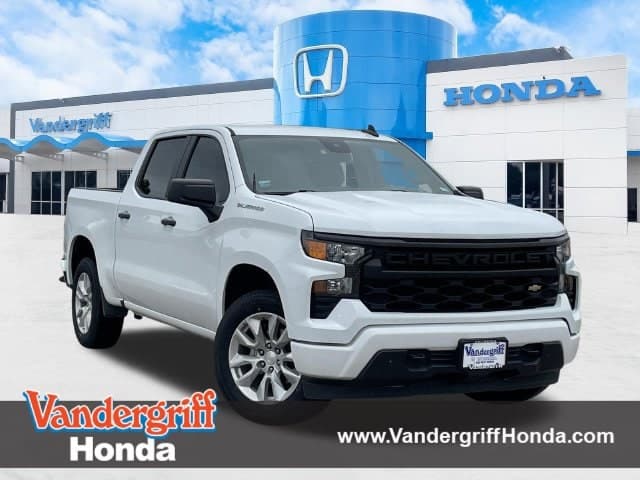 2024 Chevrolet Silverado 1500 Custom — photo 1 of 28