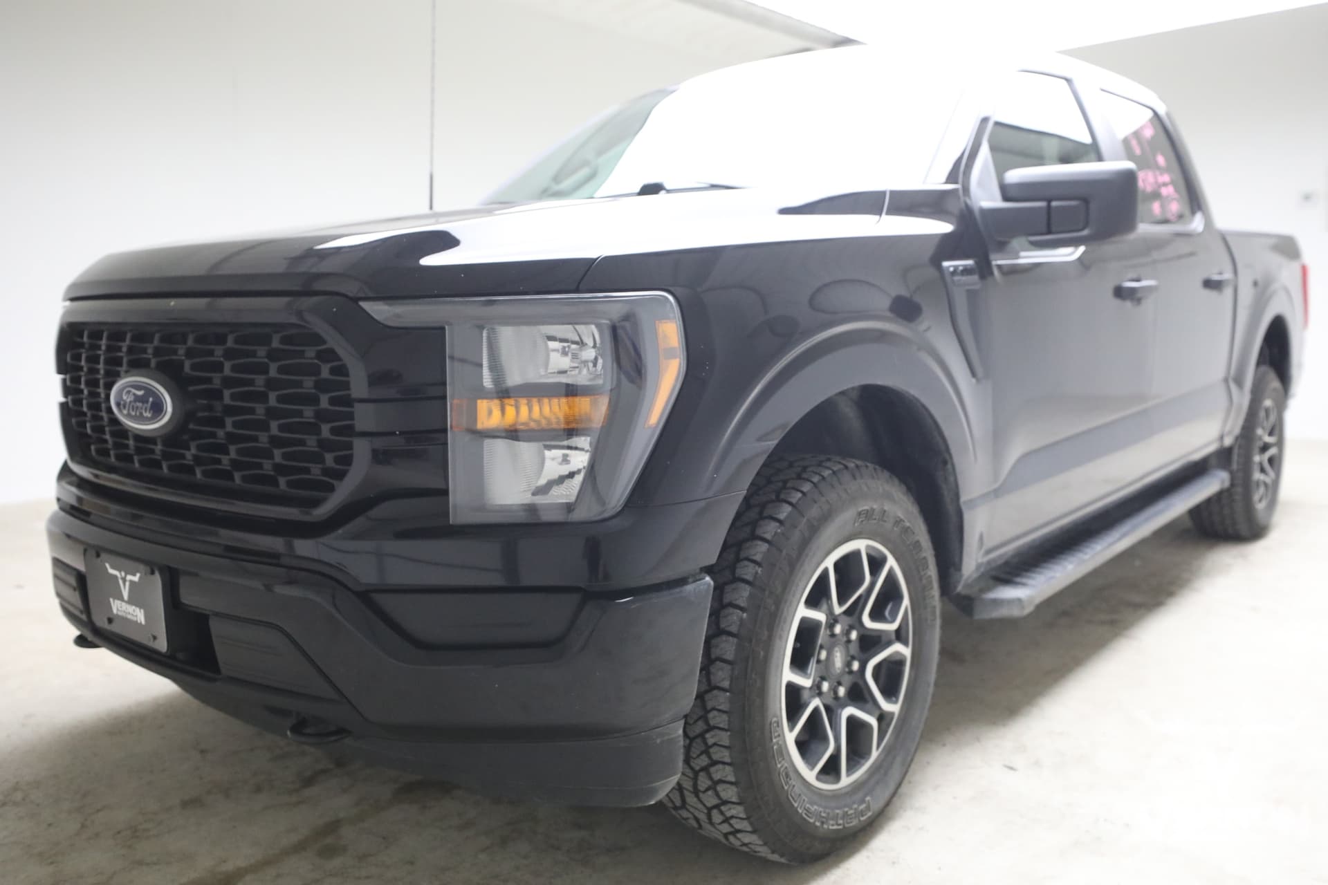 2023 Ford F-150 Base — photo 1 of 15