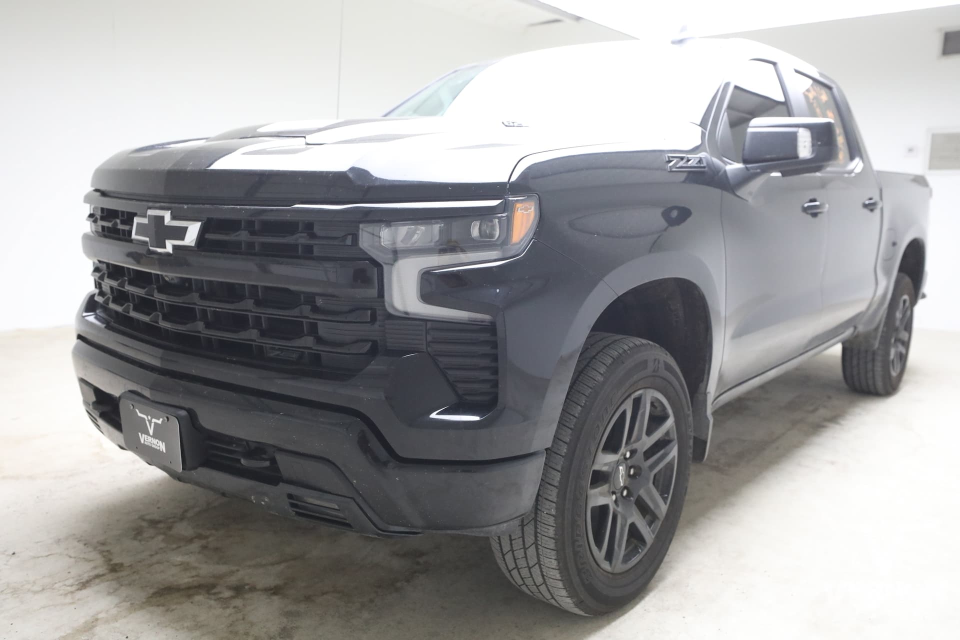 2023 Chevrolet Silverado 1500 LT Trail Boss — photo 1 of 14