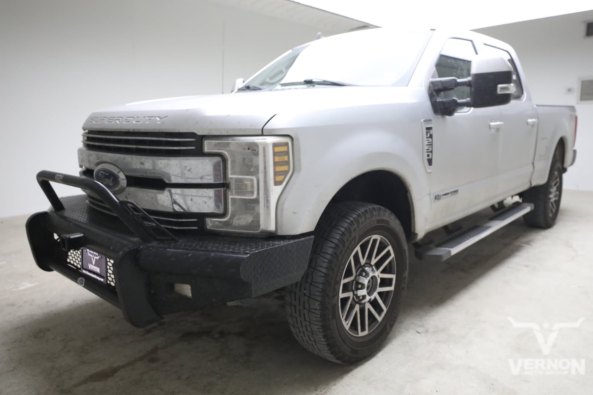 2019 Ford Super Duty F-250 SRW LARIAT — photo 1 of 13