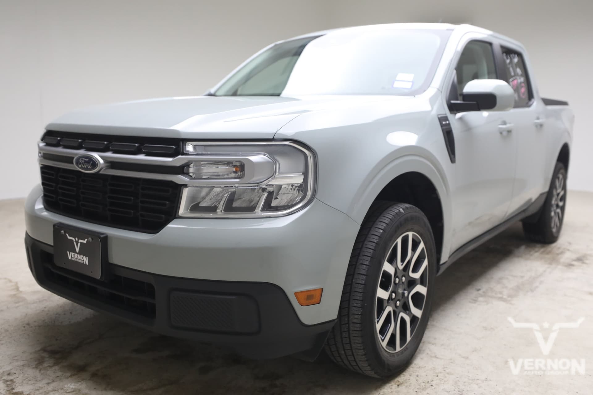 2023 Ford Maverick Base — photo 1 of 14