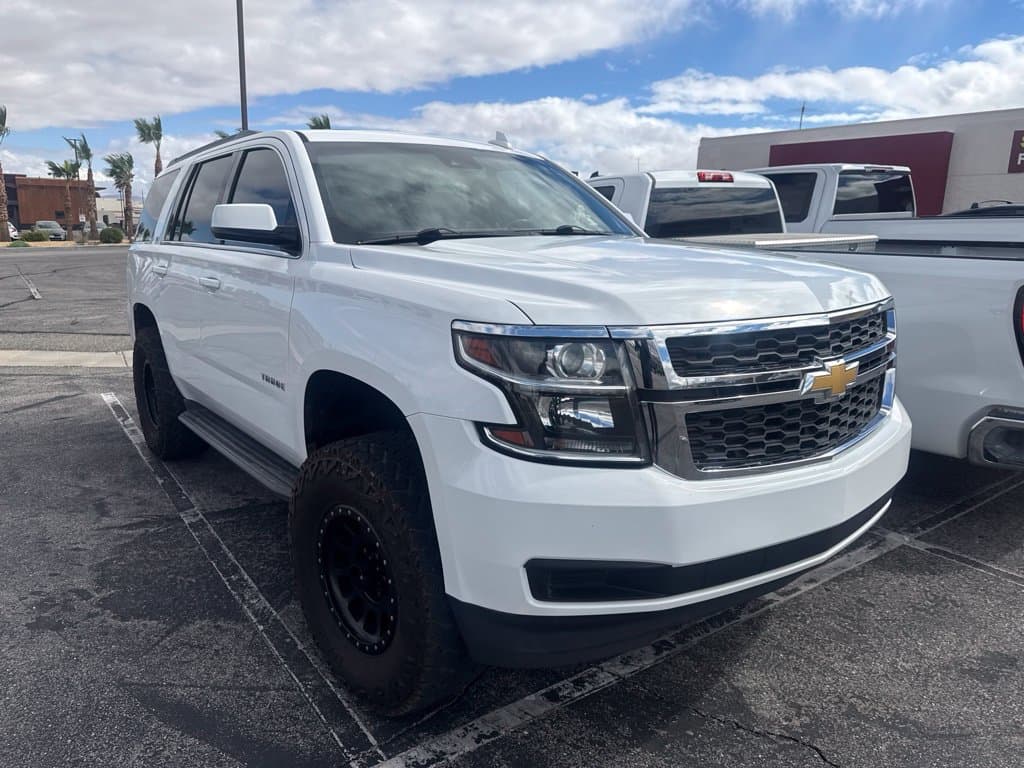 2017 Chevrolet Tahoe LT — photo 1 of 8