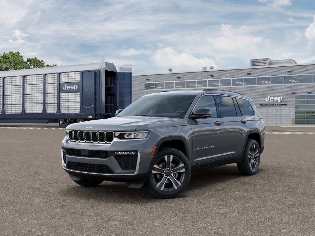 2027 Jeep Grand Cherokee L Limited — photo 1 of 52