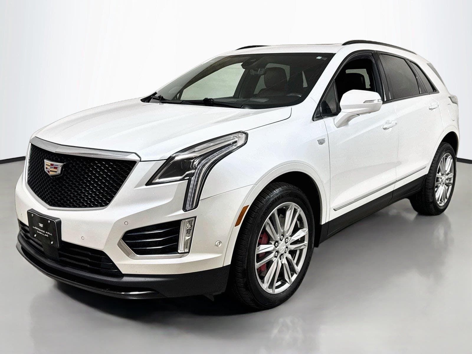 2023 Cadillac XT5 AWD Sport — photo 1 of 32