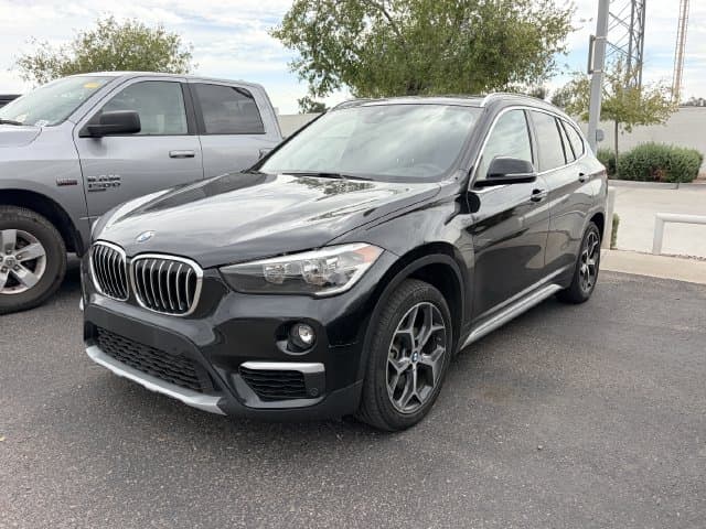2019 BMW X1 xDrive28i — photo 1 of 10