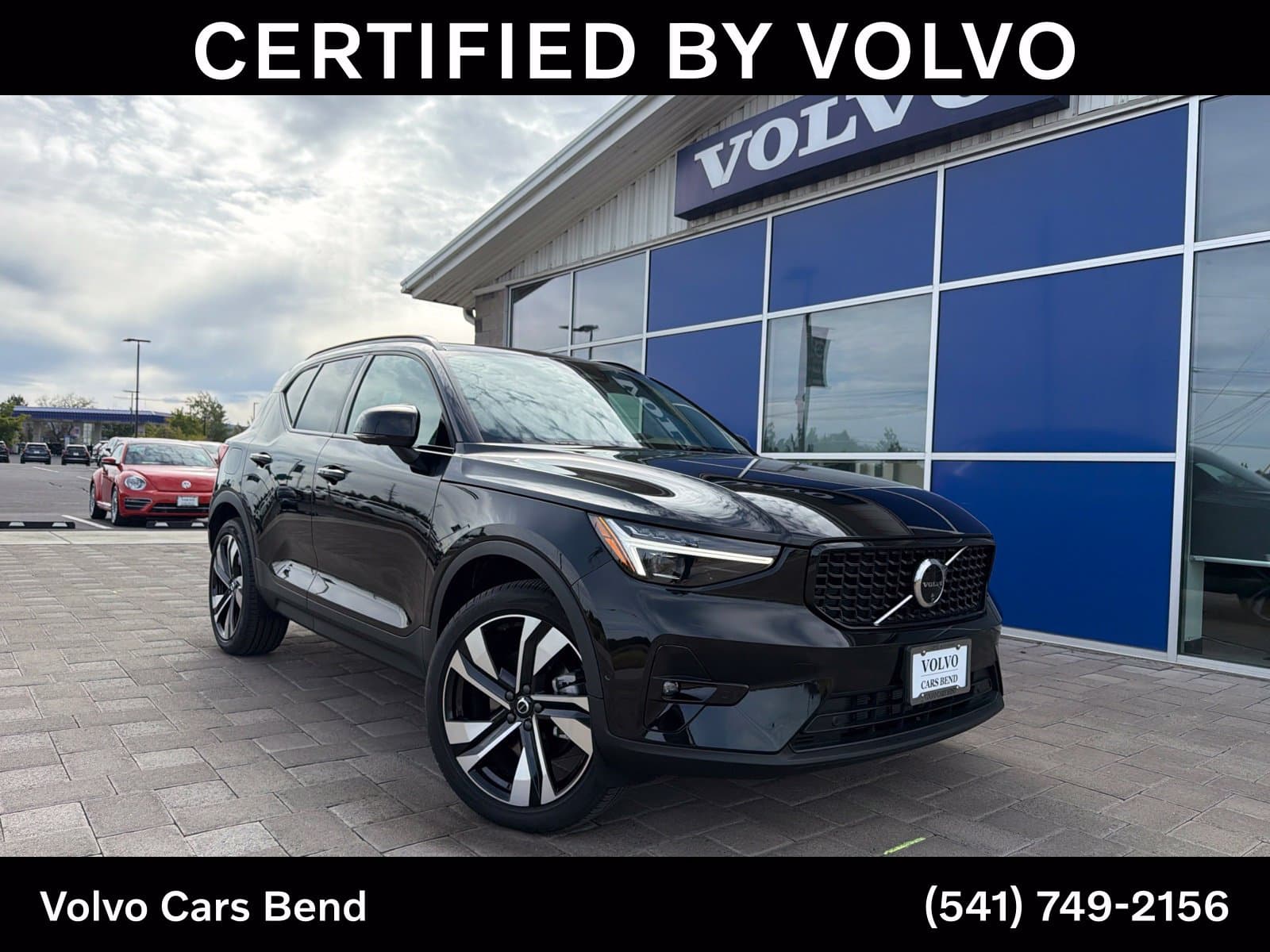2025 Volvo XC40 Base — photo 1 of 27