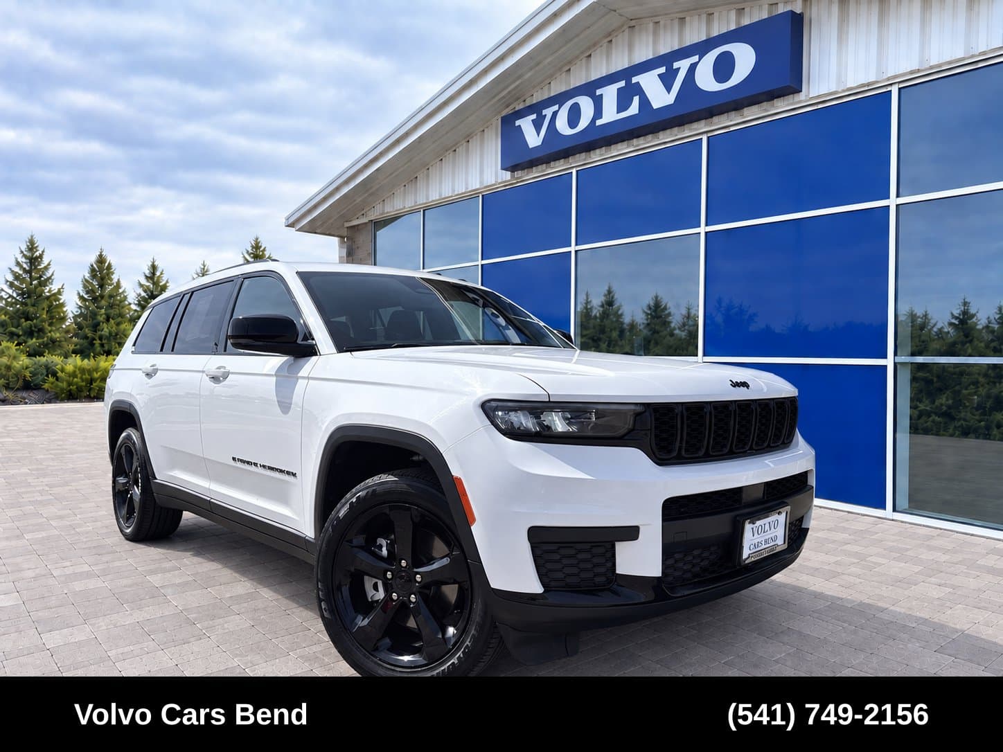 2023 Jeep Grand Cherokee L Altitude — photo 1 of 27