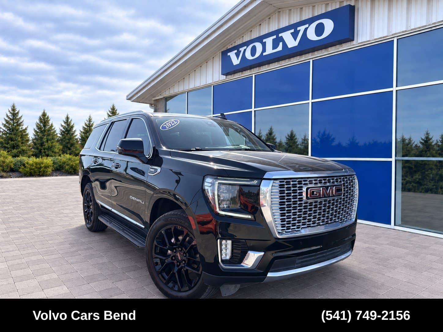 2022 GMC Yukon Denali — photo 1 of 27