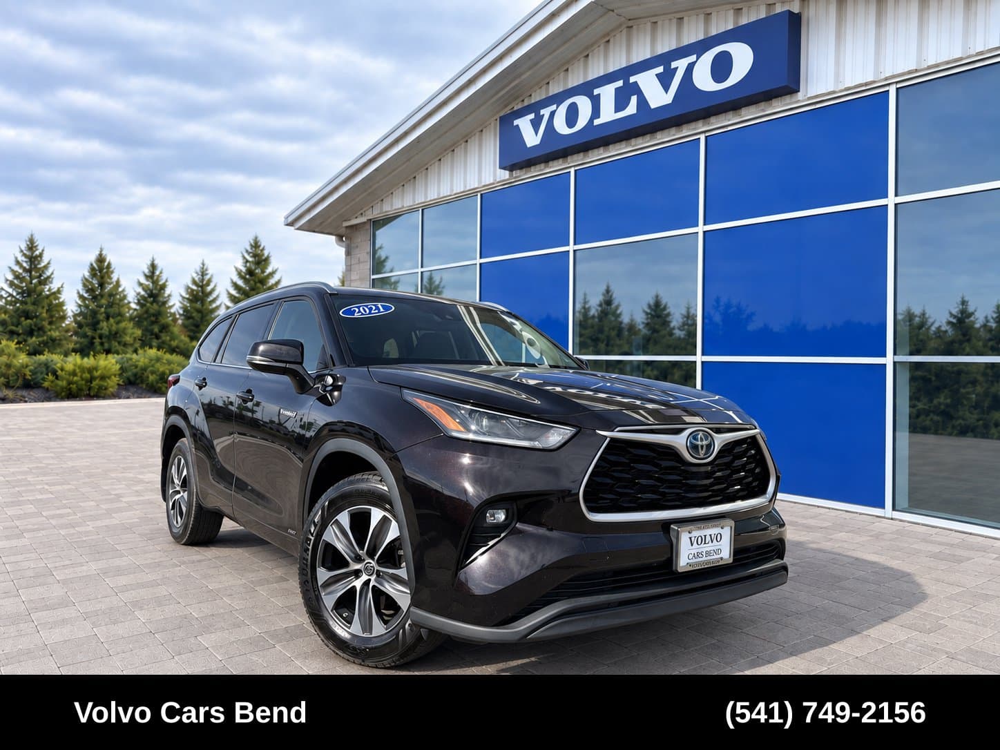 2021 Toyota Highlander Hybrid XLE — photo 1 of 27