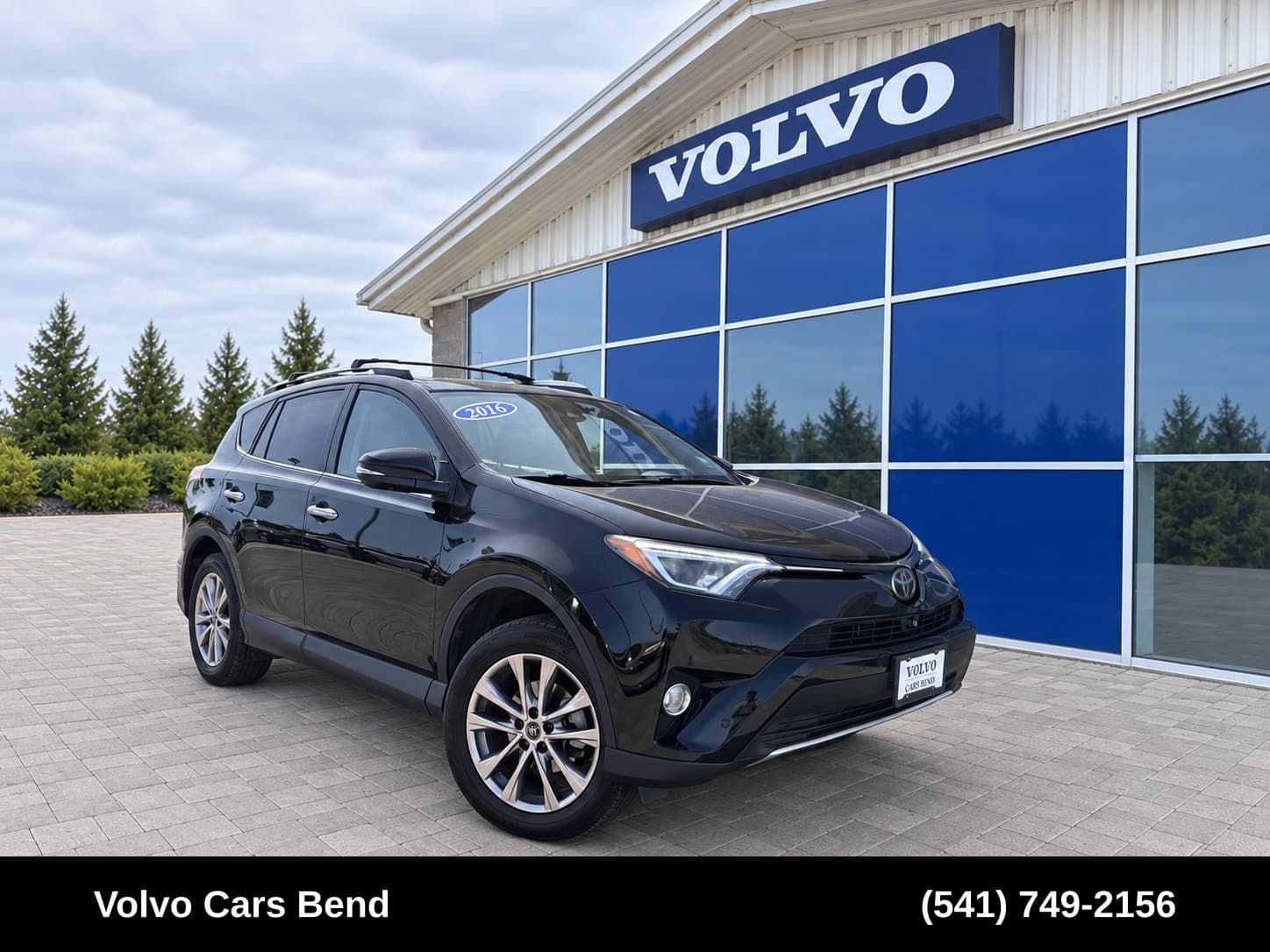 2016 Toyota RAV4 Limited — photo 1 of 27