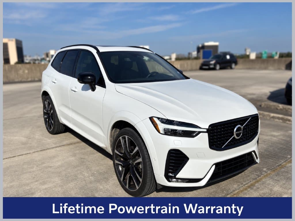 2023 Volvo XC60 Base — photo 1 of 9
