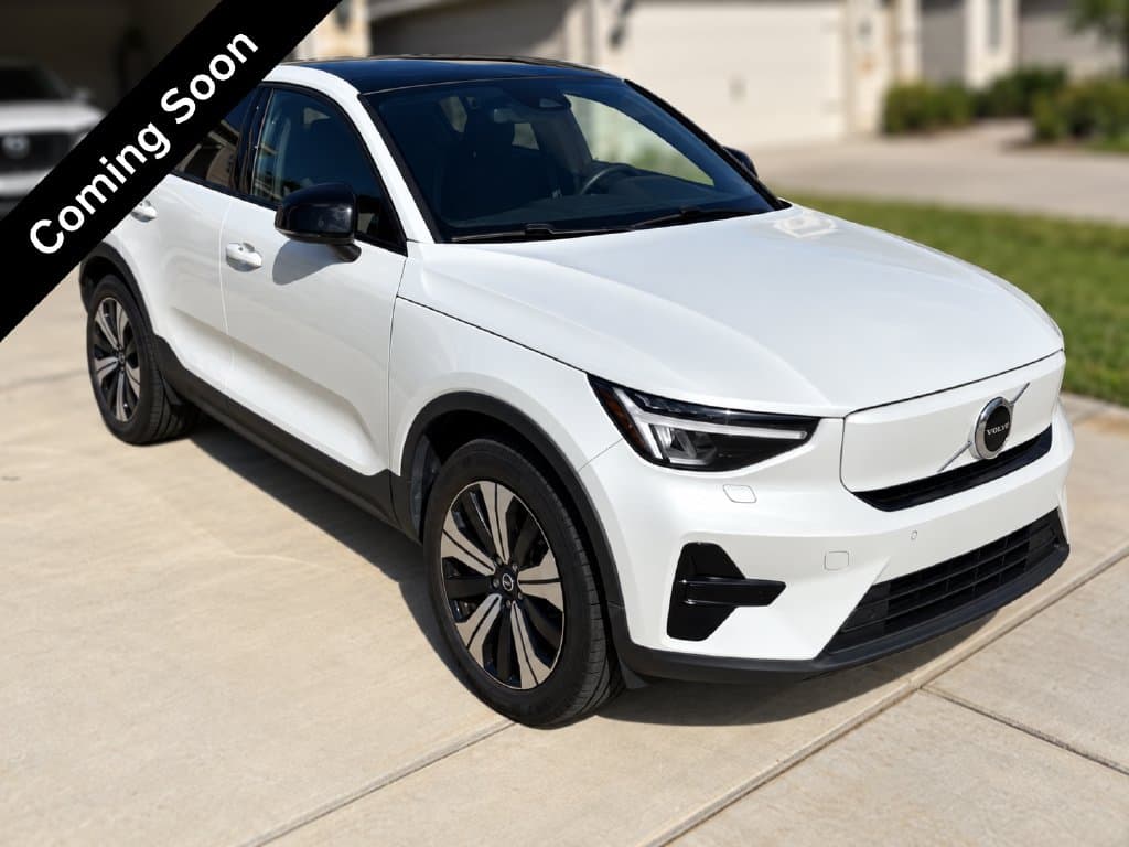 2023 Volvo C40 Recharge Pure Electric Core — photo 1 of 8