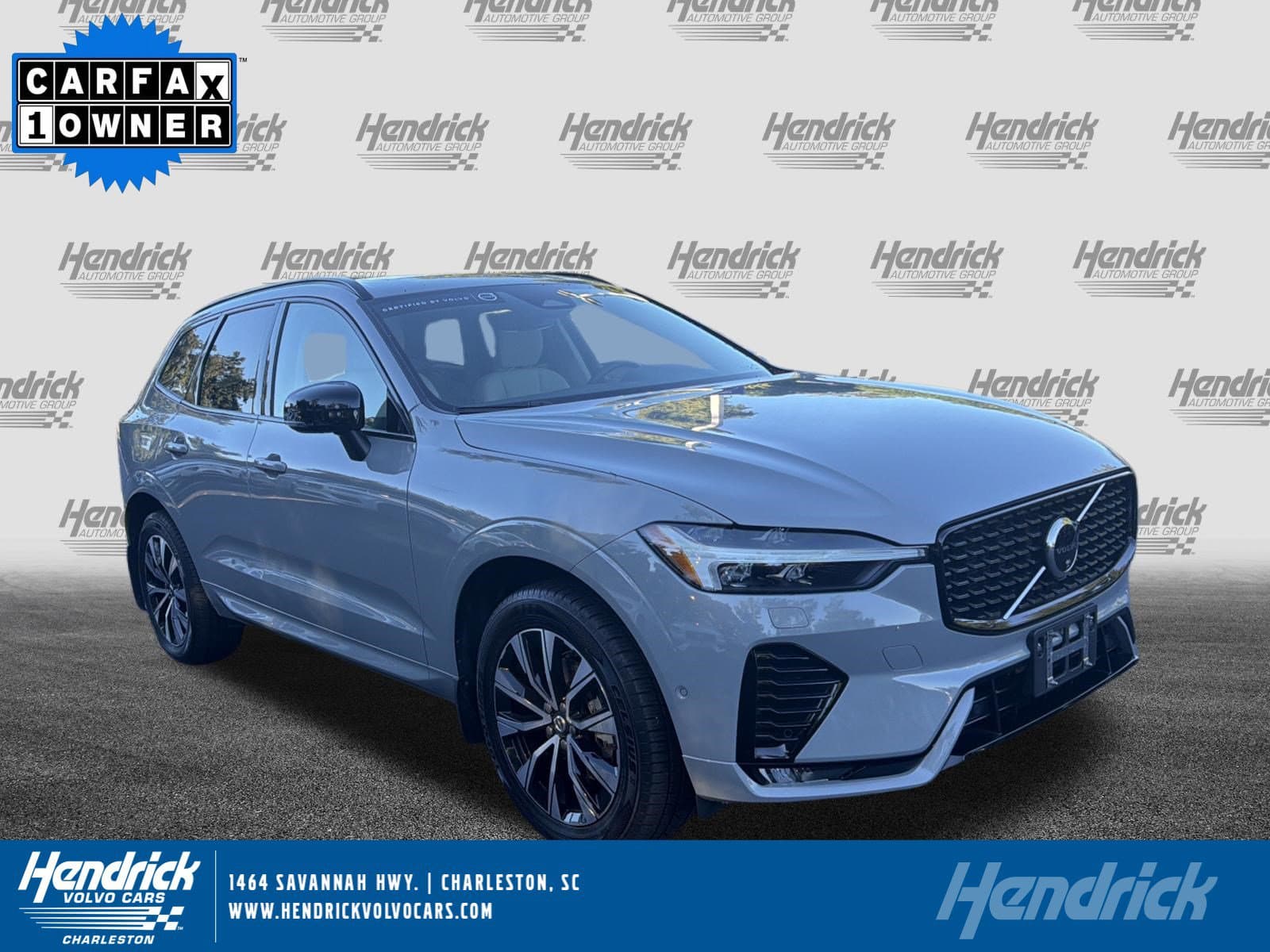 2024 Volvo XC60 Plus Dark Theme — photo 1 of 38