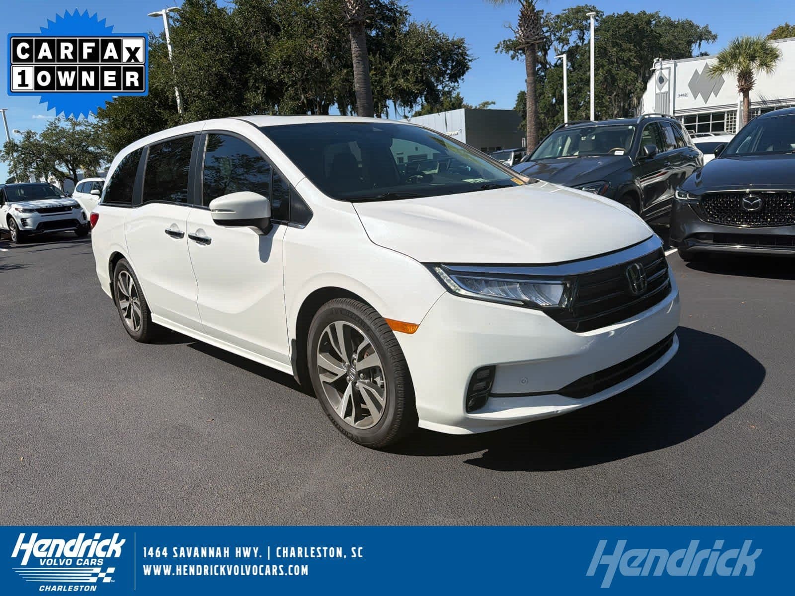2023 Honda Odyssey Touring — photo 1 of 36