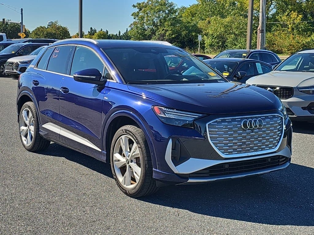 2023 Audi Q4 e-tron Prestige — photo 1 of 18