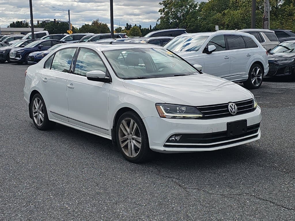 2017 Volkswagen Jetta 1.8T SEL — photo 1 of 19