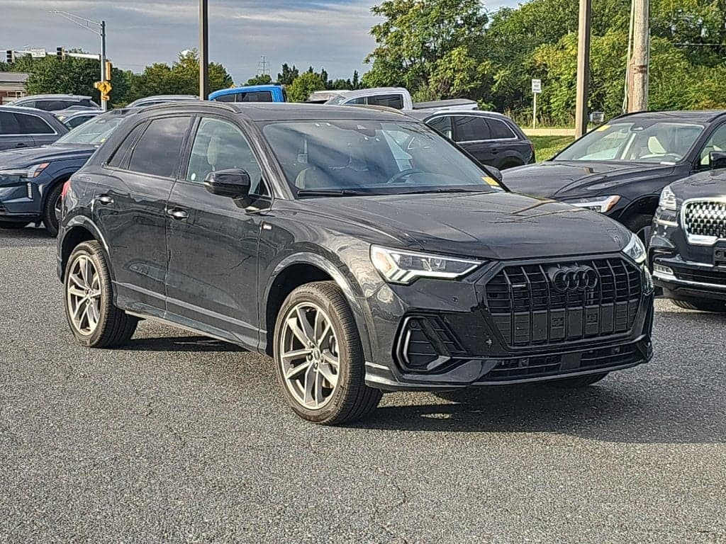 2025 Audi Q3 Premium — photo 1 of 19