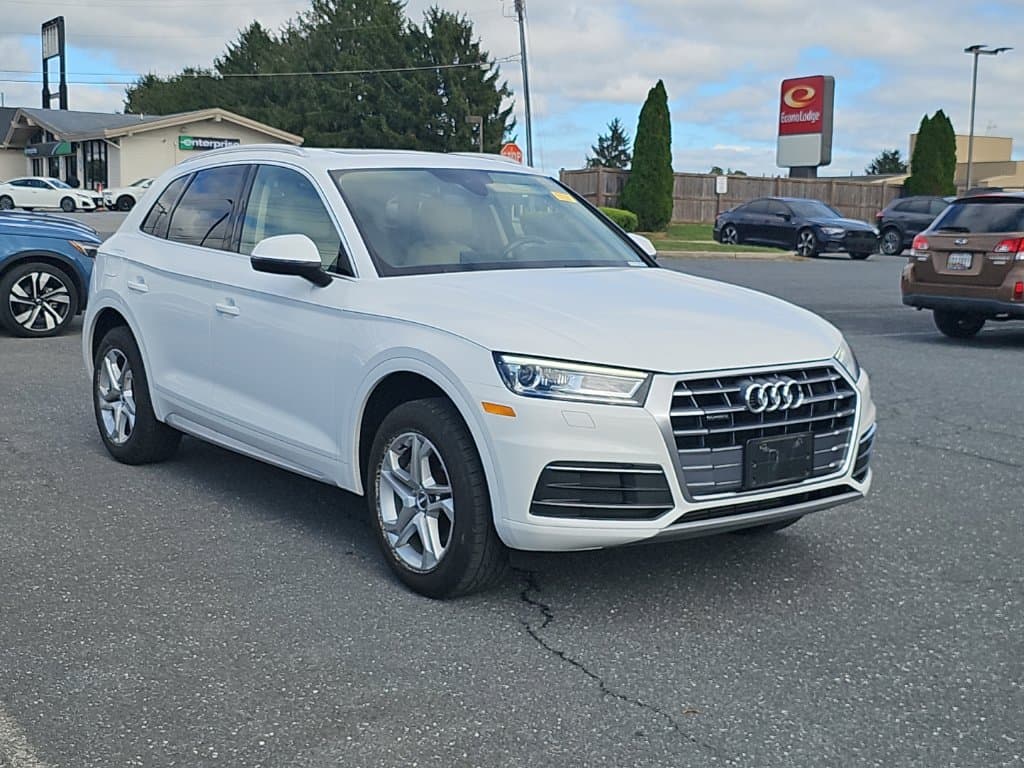 2019 Audi Q5 Base — photo 1 of 19