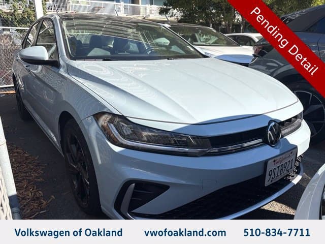 2025 Volkswagen Jetta Base — photo 1 of 8