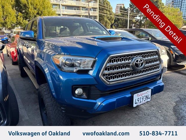 2016 Toyota Tacoma SR5 — photo 1 of 8