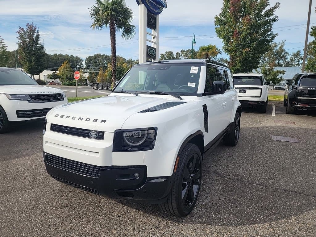 2026 Land Rover Defender X-Dynamic SE — photo 1 of 30