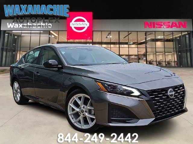 2023 Nissan Altima 2.5 SR — photo 1 of 25