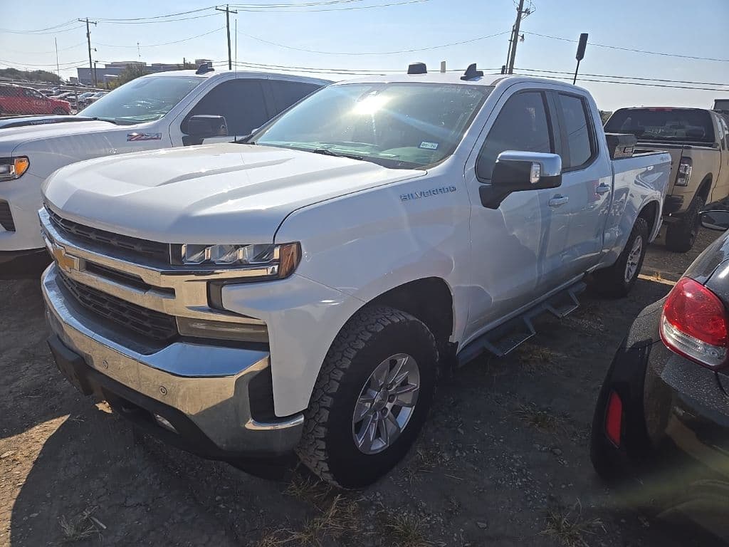 2019 Chevrolet Silverado 1500 LT — photo 1 of 5
