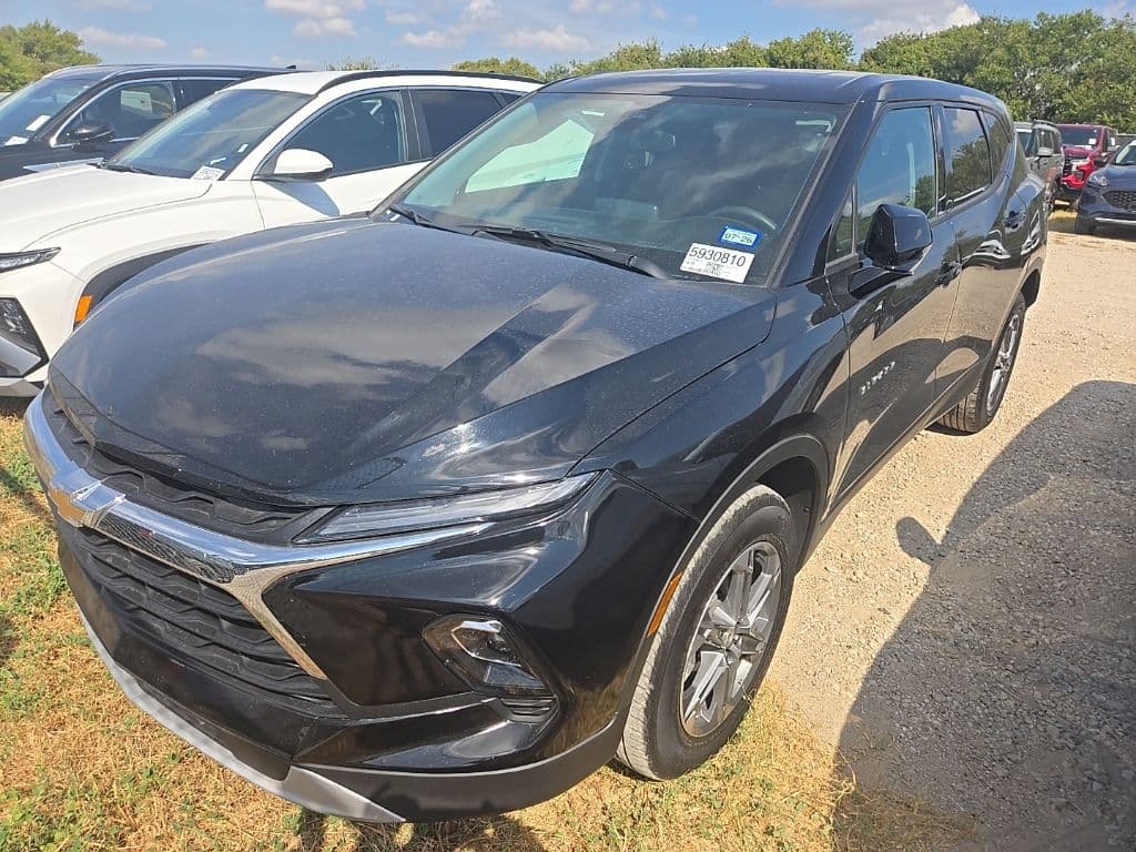2025 Chevrolet Blazer LT — photo 1 of 4
