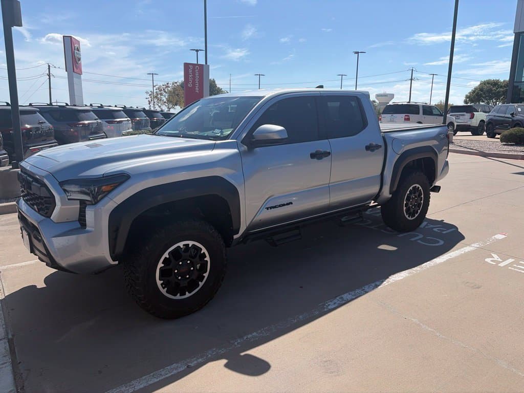2025 Toyota Tacoma 4WD TRD Off Road — photo 1 of 8
