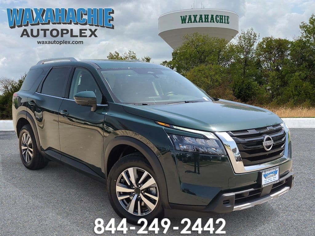 2025 Nissan Pathfinder SL — photo 1 of 31