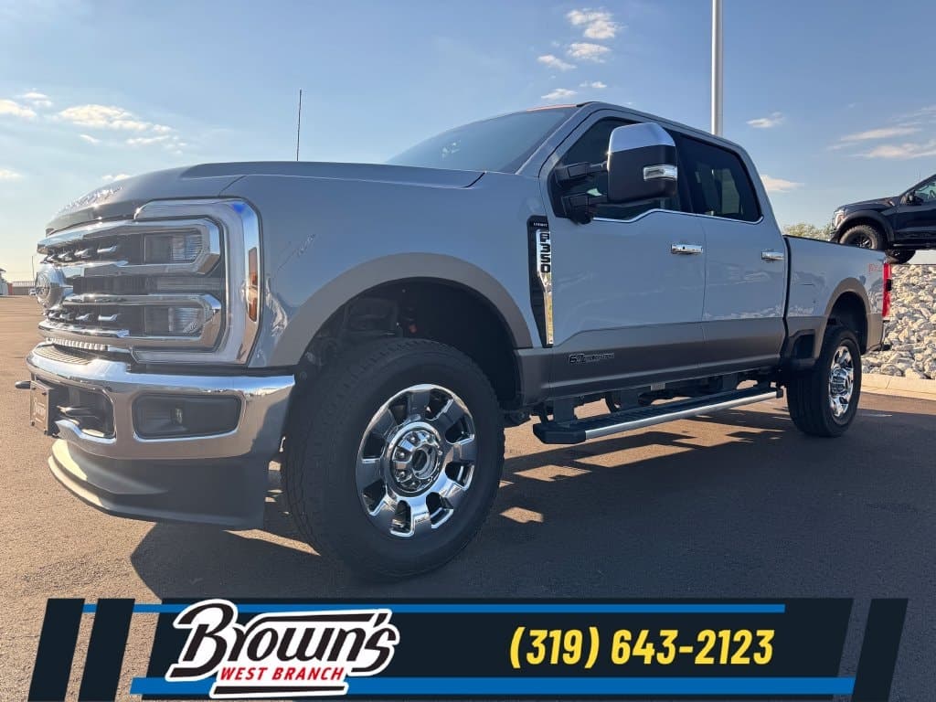 2026 Ford Super Duty F-350 SRW LARIAT — photo 1 of 42