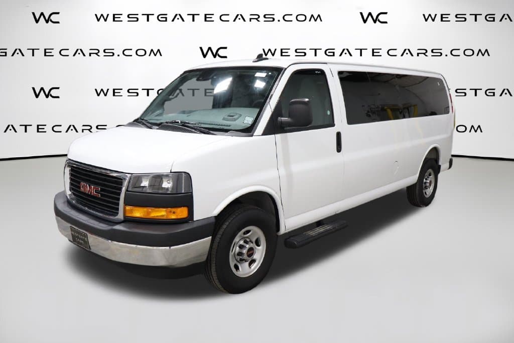 2025 GMC Savana Passenger LT — photo 1 of 38