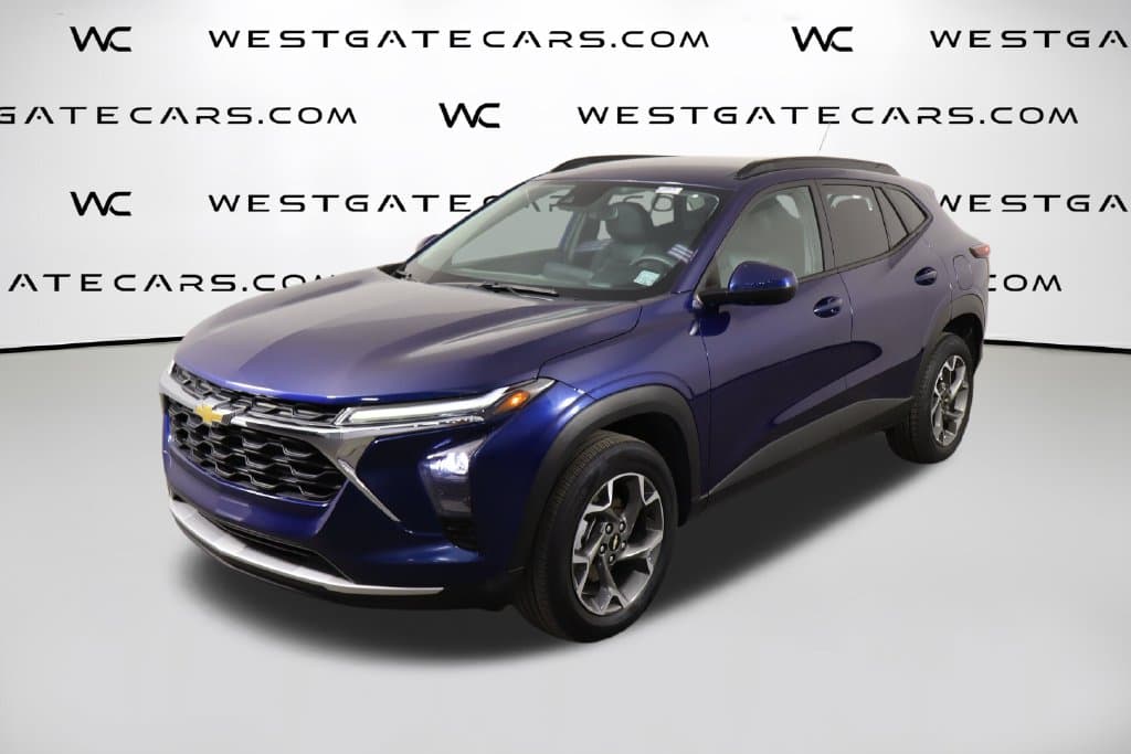 2024 Chevrolet Trax LT — photo 1 of 47