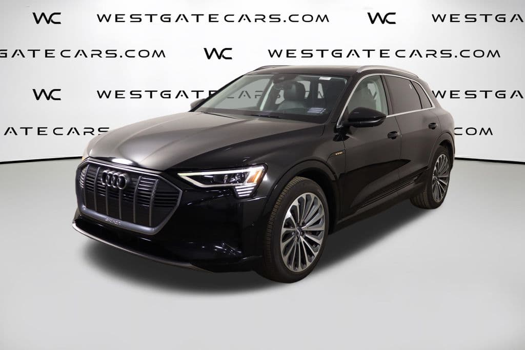 2019 Audi e-tron Prestige — photo 1 of 47
