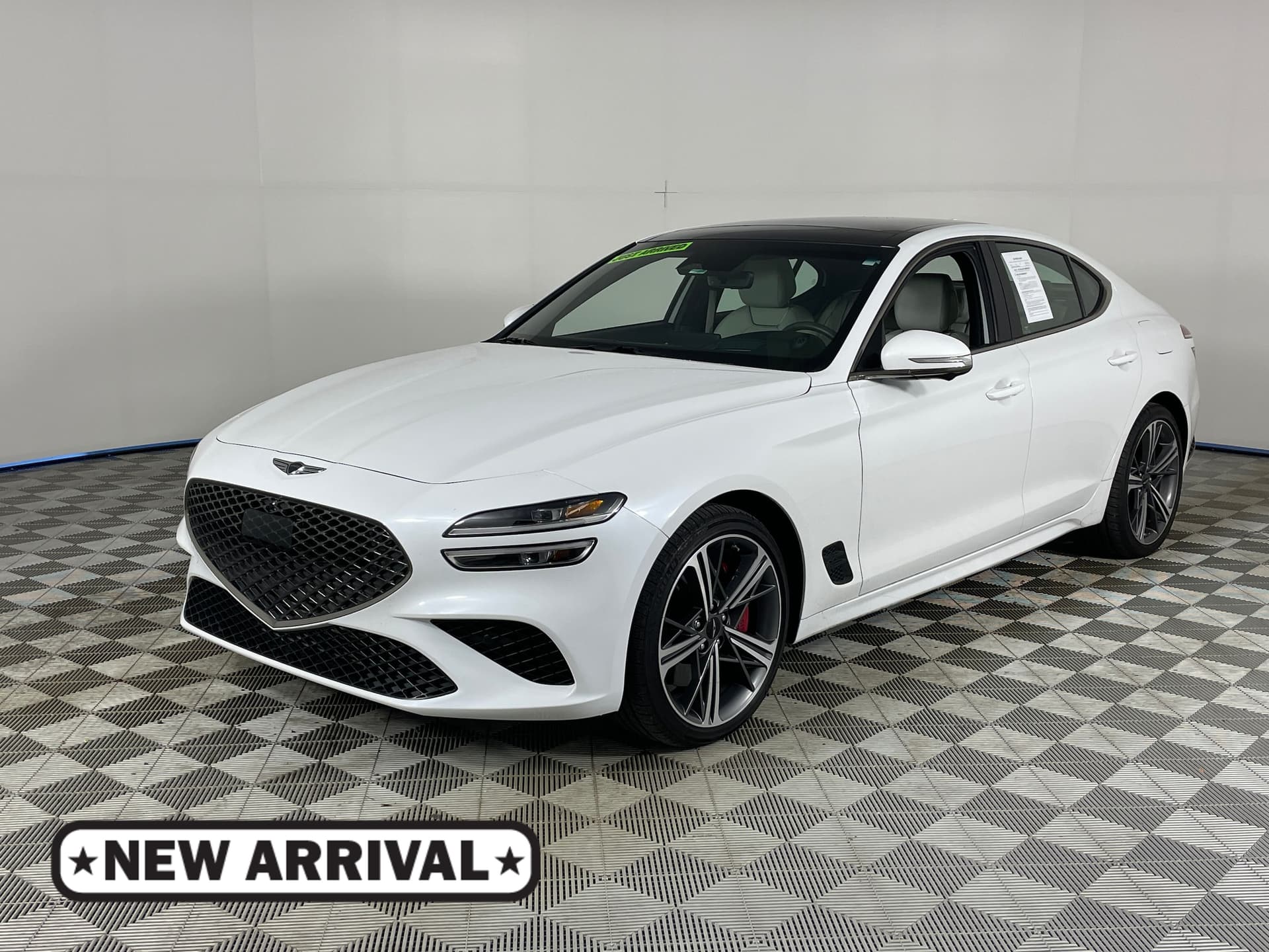 2024 Genesis G70 3.3T Sport Advanced — photo 1 of 19
