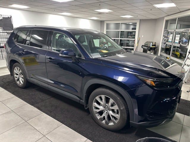 2024 Toyota Grand Highlander Limited — photo 1 of 6