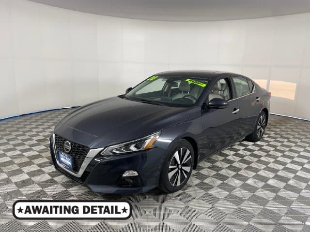 2020 Nissan Altima 2.5 SV — photo 1 of 18